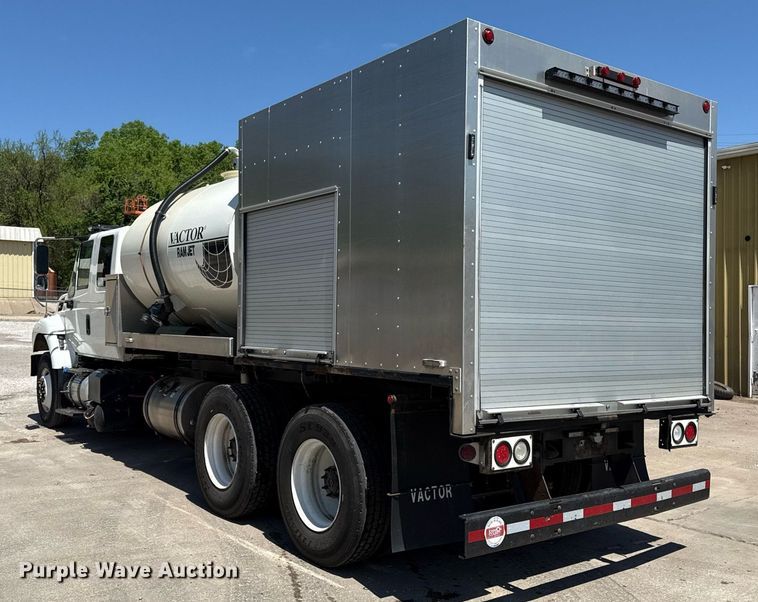 image for item DQ6670 2016 International 7400 sewer rodder truck
