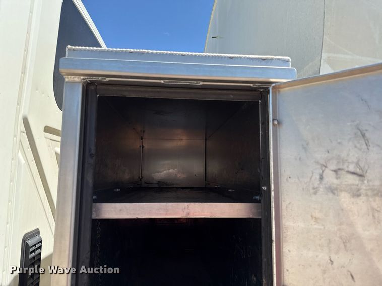 image for item DQ6670 2016 International 7400 sewer rodder truck