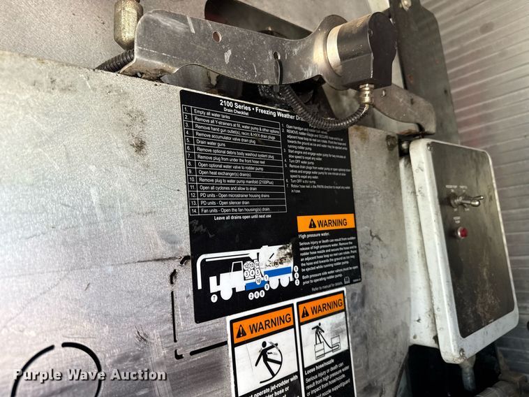 image for item DQ6670 2016 International 7400 sewer rodder truck