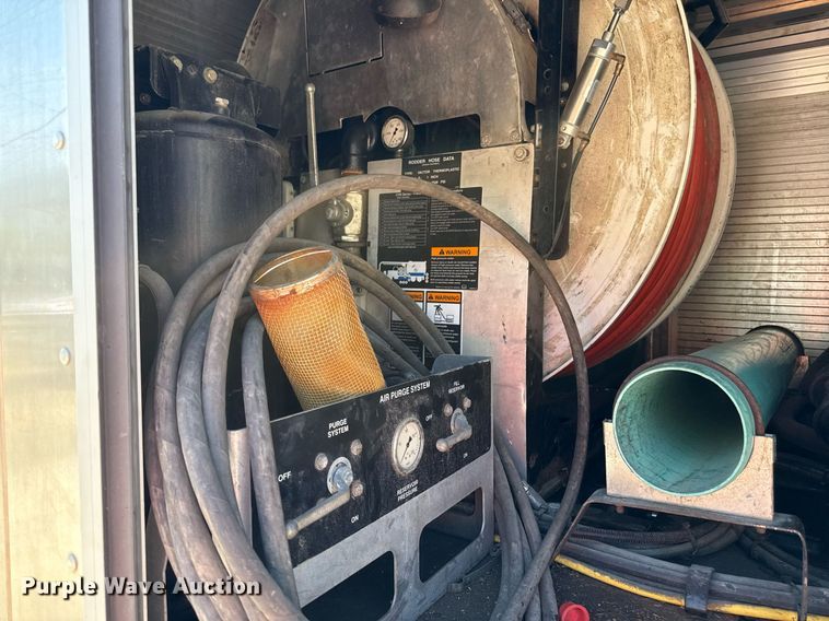 image for item DQ6670 2016 International 7400 sewer rodder truck