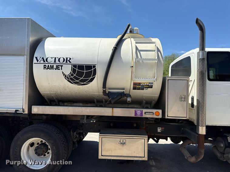 image for item DQ6670 2016 International 7400 sewer rodder truck