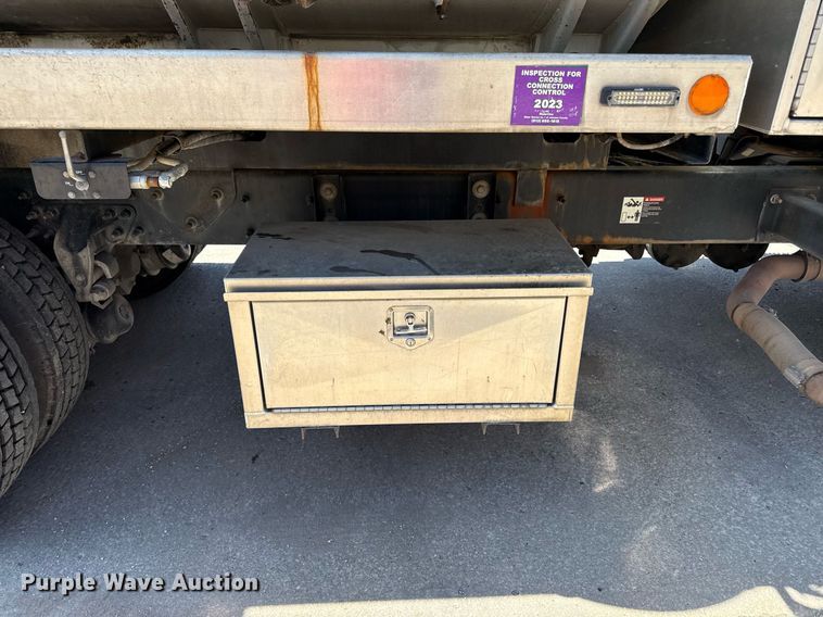 image for item DQ6670 2016 International 7400 sewer rodder truck