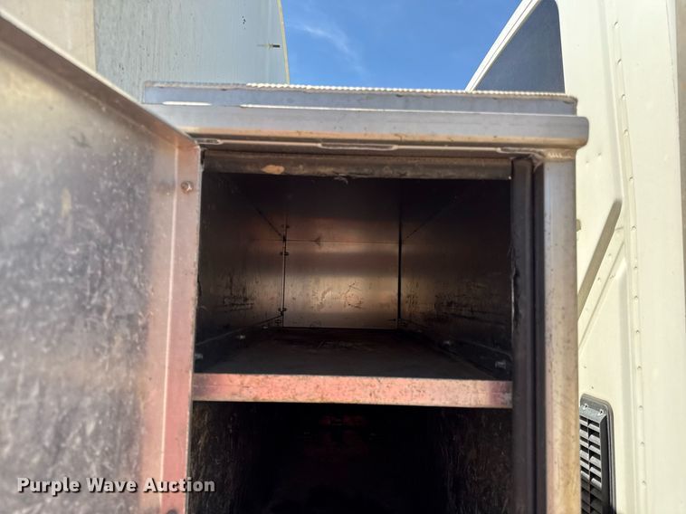 image for item DQ6670 2016 International 7400 sewer rodder truck