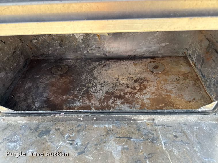 image for item DQ6670 2016 International 7400 sewer rodder truck