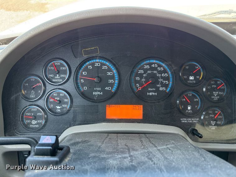 image for item DQ6670 2016 International 7400 sewer rodder truck