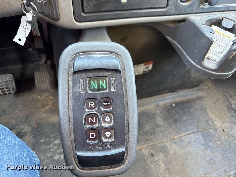 image for item DQ6670 2016 International 7400 sewer rodder truck