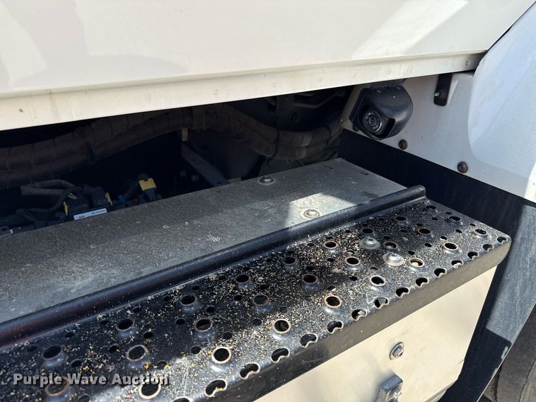 image for item DQ6670 2016 International 7400 sewer rodder truck