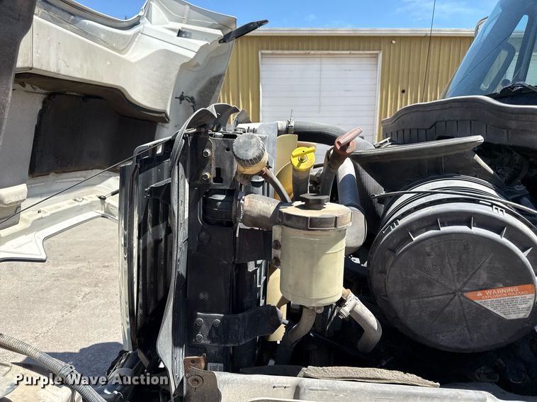 image for item DQ6670 2016 International 7400 sewer rodder truck