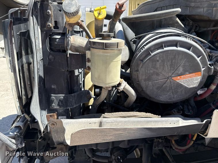 image for item DQ6670 2016 International 7400 sewer rodder truck