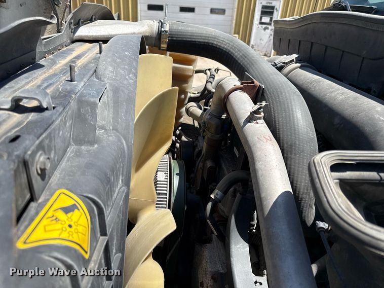 image for item DQ6670 2016 International 7400 sewer rodder truck