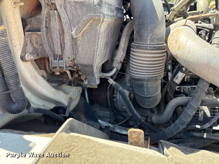 image for item DQ6670 2016 International 7400 sewer rodder truck