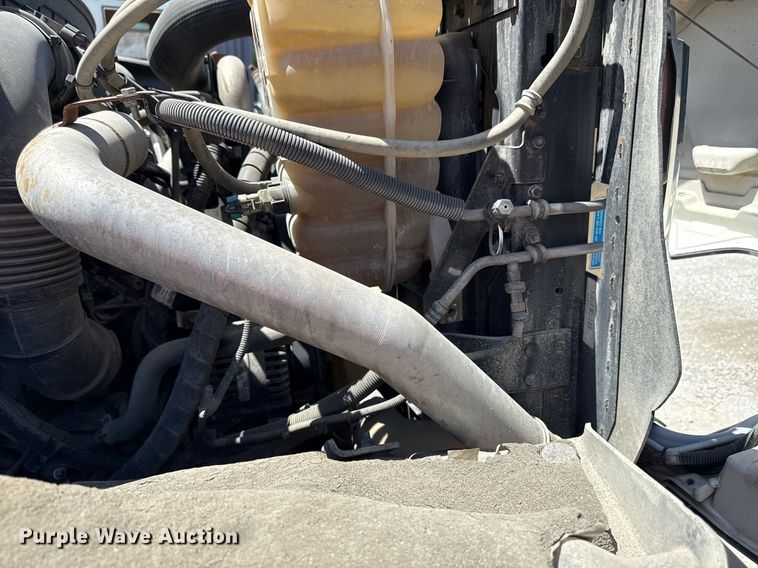 image for item DQ6670 2016 International 7400 sewer rodder truck