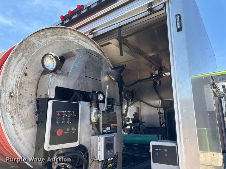 image for item DQ6670 2016 International 7400 sewer rodder truck