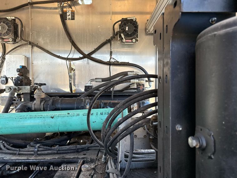 image for item DQ6670 2016 International 7400 sewer rodder truck