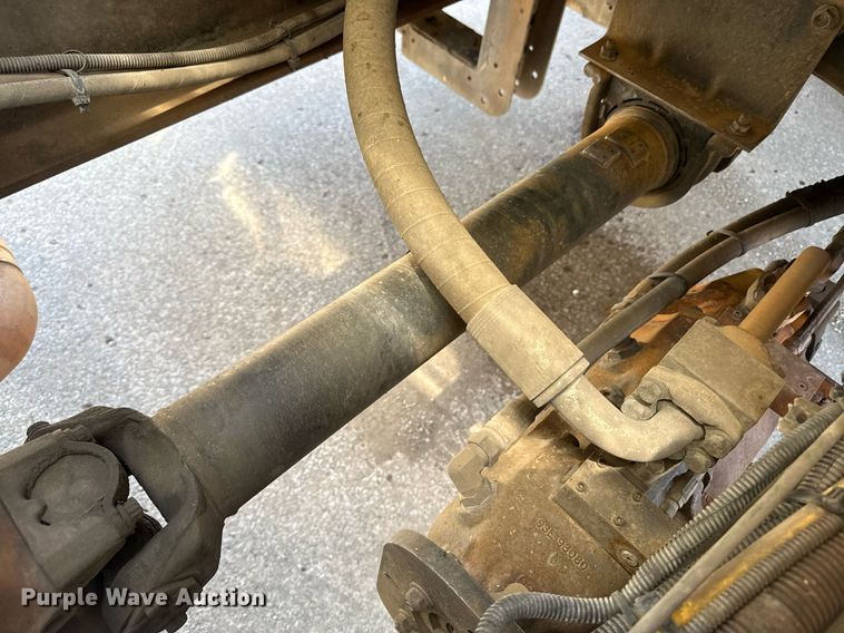 image for item DQ6670 2016 International 7400 sewer rodder truck