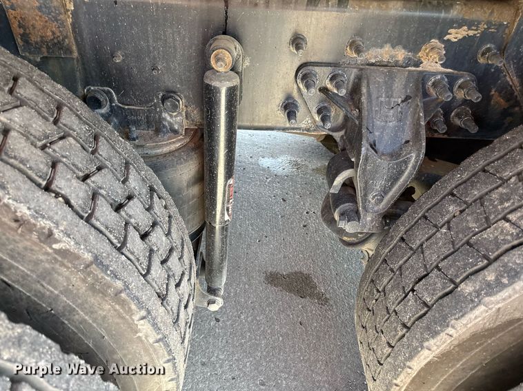 image for item DQ6670 2016 International 7400 sewer rodder truck