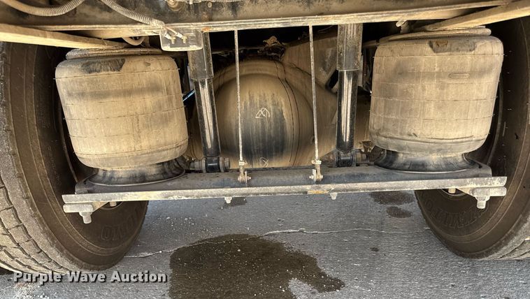 image for item DQ6670 2016 International 7400 sewer rodder truck