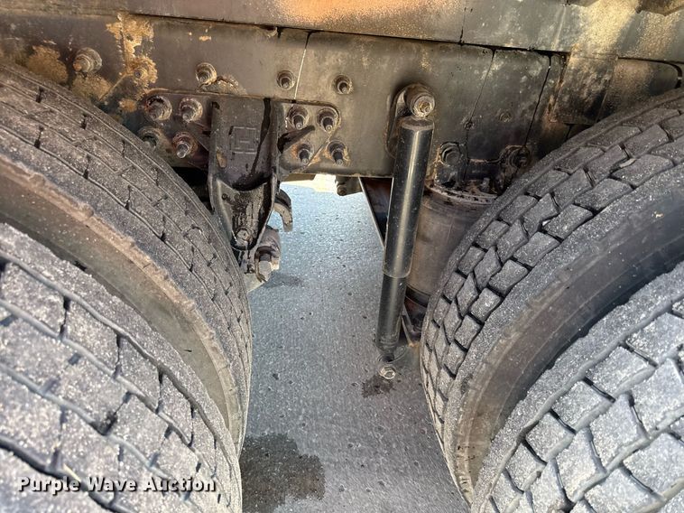 image for item DQ6670 2016 International 7400 sewer rodder truck