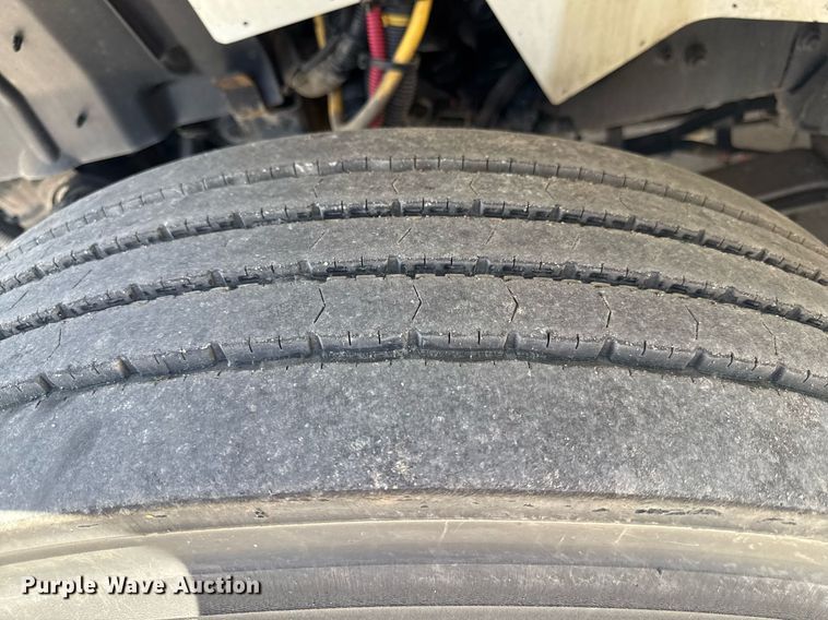 image for item DQ6670 2016 International 7400 sewer rodder truck