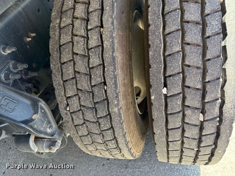 image for item DQ6670 2016 International 7400 sewer rodder truck