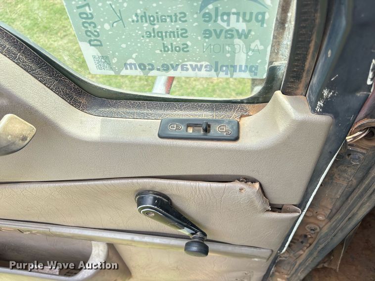 image for item DS3671 2007 Mack CHN613 dump truck