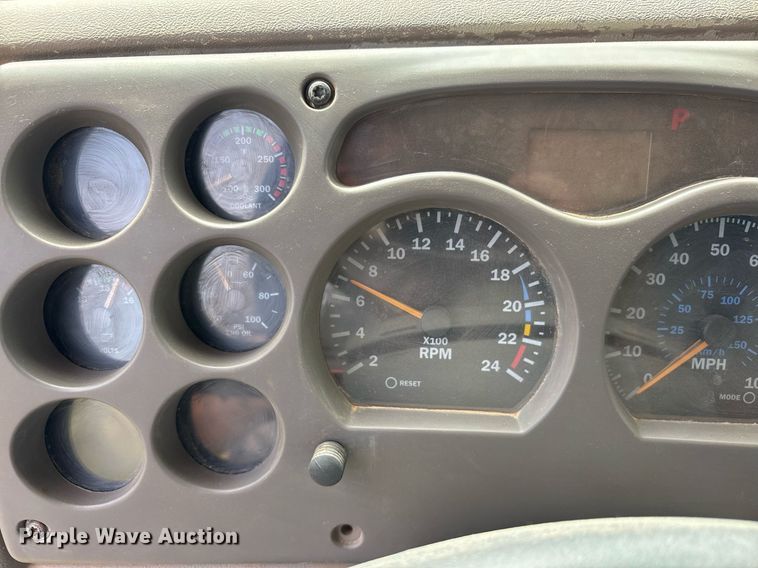 image for item DS3671 2007 Mack CHN613 dump truck