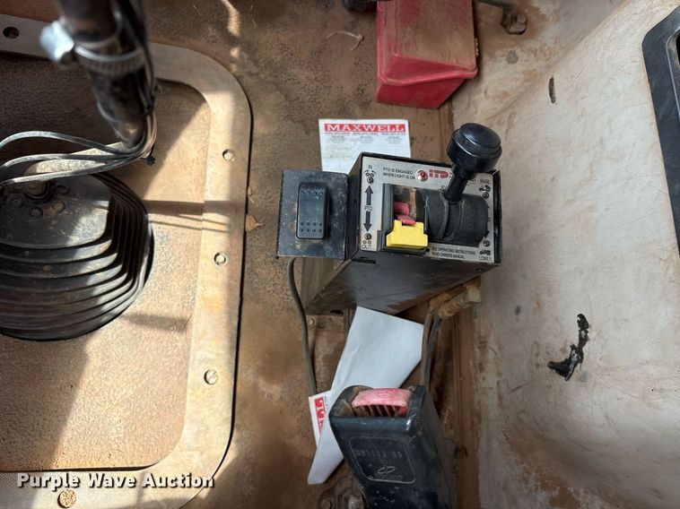 image for item DS3671 2007 Mack CHN613 dump truck