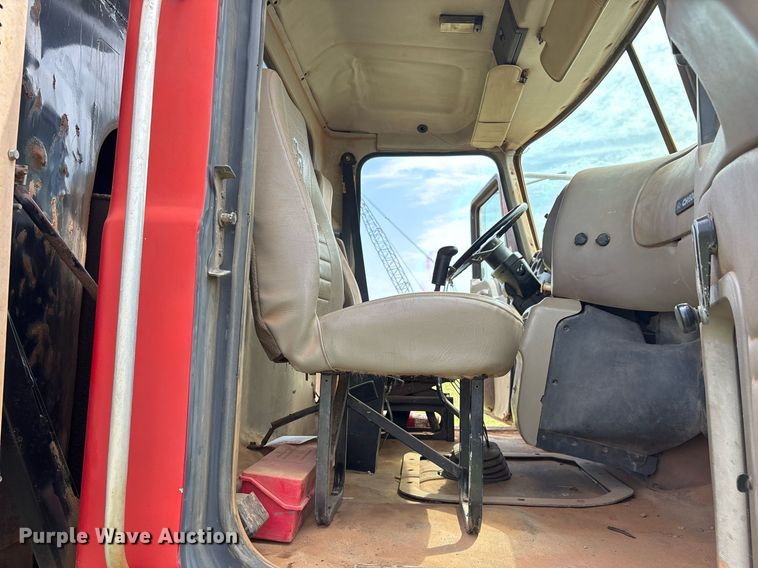 image for item DS3671 2007 Mack CHN613 dump truck