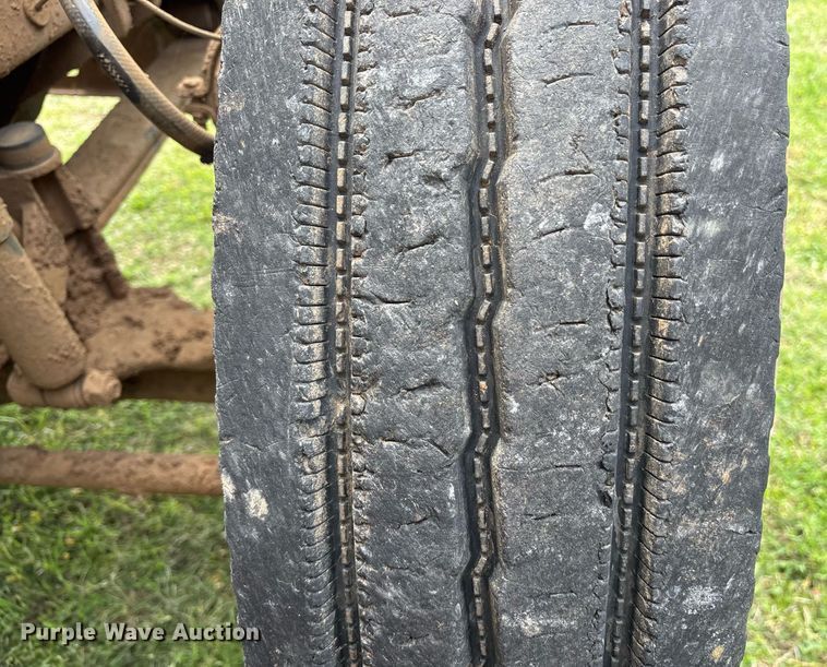 image for item DS3671 2007 Mack CHN613 dump truck