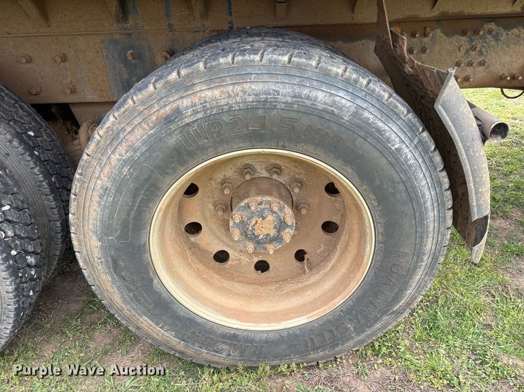 image for item DS3671 2007 Mack CHN613 dump truck