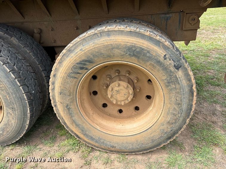 image for item DS3671 2007 Mack CHN613 dump truck