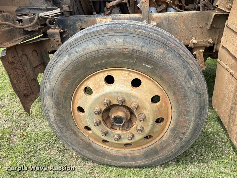 image for item DS3671 2007 Mack CHN613 dump truck