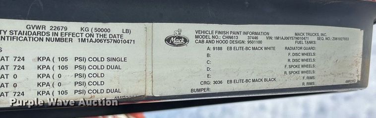 image for item DS3671 2007 Mack CHN613 dump truck