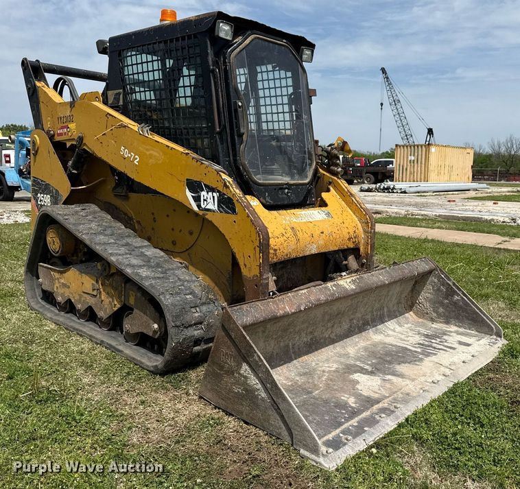 image for item DS3677 2012 Caterpillar 259B3 tracked skid steer loader