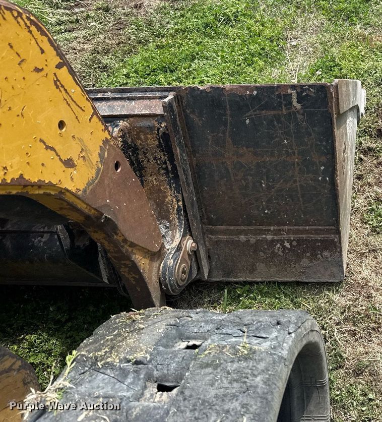 image for item DS3677 2012 Caterpillar 259B3 tracked skid steer loader