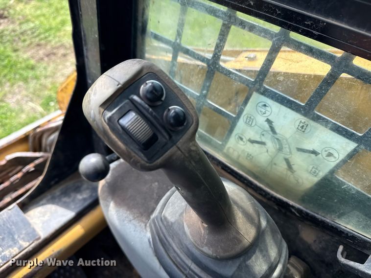 image for item DS3677 2012 Caterpillar 259B3 tracked skid steer loader