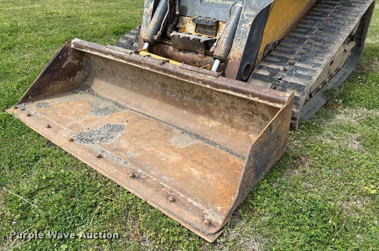 image for item DS3678 2015 John Deere 329E tracked skid steer loader