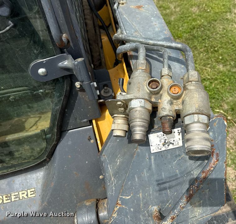 image for item DS3678 2015 John Deere 329E tracked skid steer loader