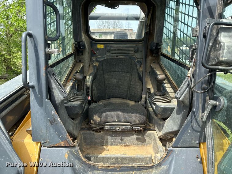 image for item DS3678 2015 John Deere 329E tracked skid steer loader