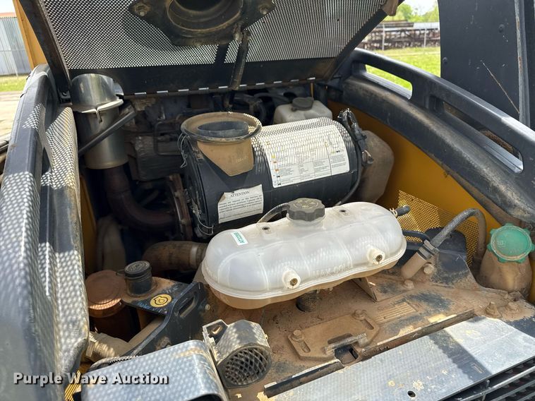 image for item DS3678 2015 John Deere 329E tracked skid steer loader