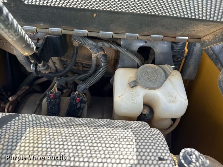 image for item DS3678 2015 John Deere 329E tracked skid steer loader