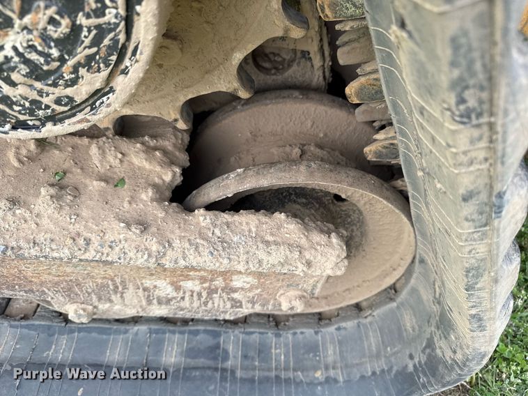 image for item DS3678 2015 John Deere 329E tracked skid steer loader