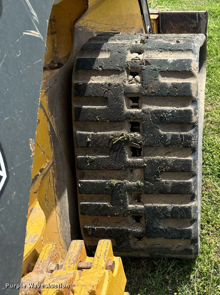 image for item DS3678 2015 John Deere 329E tracked skid steer loader