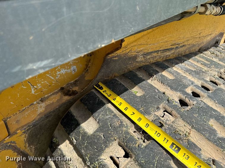 image for item DS3678 2015 John Deere 329E tracked skid steer loader