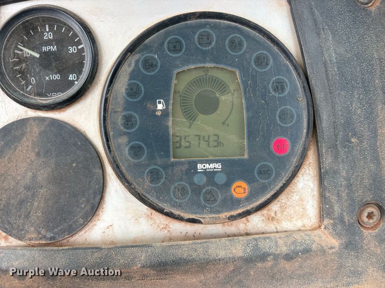 image for item DS3679 2013 Bomag BW 211 D-50 single drum vibratory roller