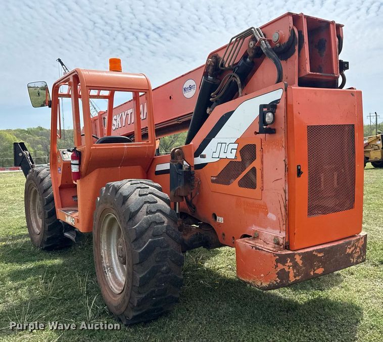 image for item DS3680 2013 JLG 10042 telehandler