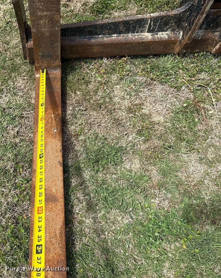 image for item DS3680 2013 JLG 10042 telehandler