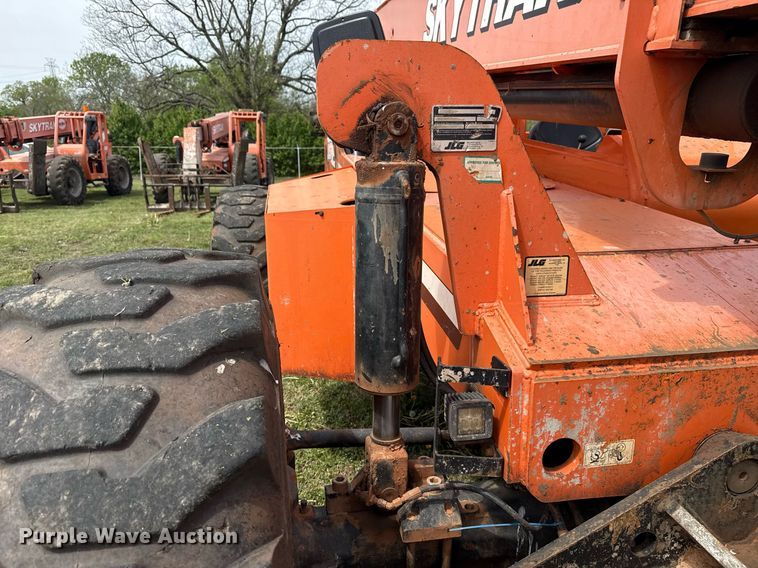 image for item DS3680 2013 JLG 10042 telehandler