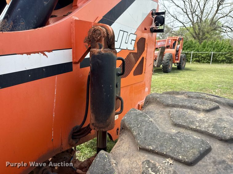 image for item DS3680 2013 JLG 10042 telehandler