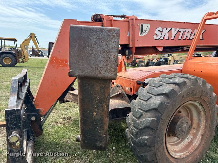 image for item DS3680 2013 JLG 10042 telehandler